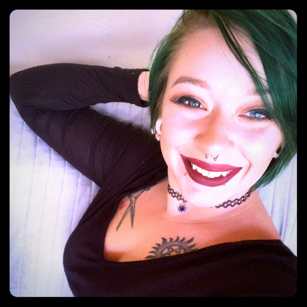 Meet your Posher, Evelyn